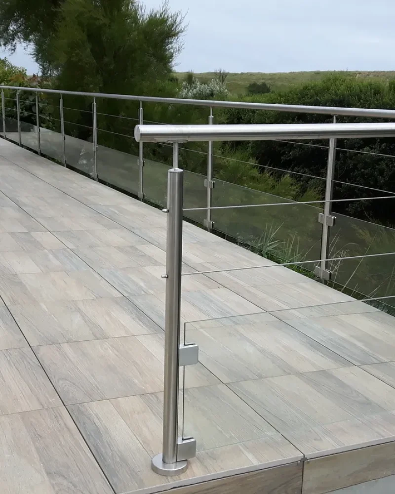 Pose d'un portail et clôture industrielle par Domotechnic, entreprise de domotique sur Les Sables d'Olonne